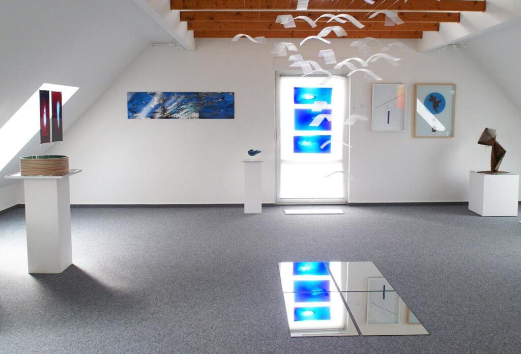 Ferienwohnungen Im Kunst.Haus Am See Доберлуг-Кирххайн Экстерьер фото